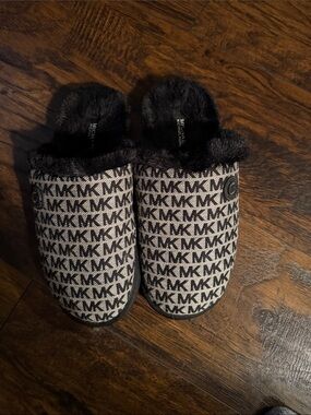 Michael Kors Black 
MK Logo Fur-Trim open back Slippers